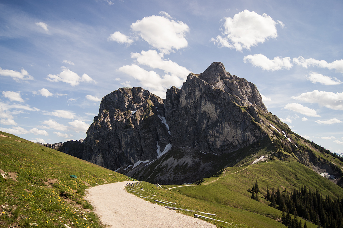 Aggenstein mit Weg